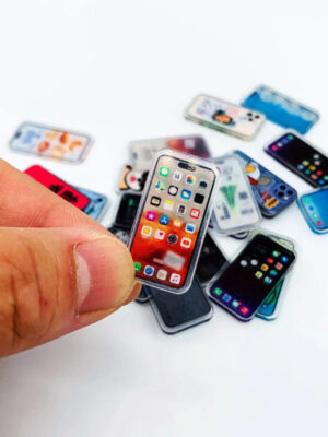 S24cf5e591fa84d65b69d0a7fd83d788az.jpg 5Pcs 1:12 Dollhouse Miniature Mobile Phone Fashionable and compact Simulation Smartphone Model Kids Pretend Play Accessories