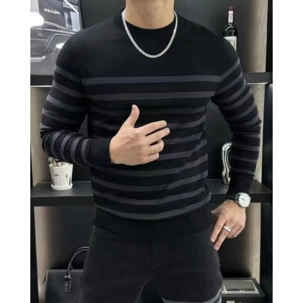 S34766f3dcfde44e7a8e32b71a8b05a1fO.jpg Men's Long Sleeved T-shirt with Fashionable Stripes and Round Neck Versatile and Slim Fit Handsome Top