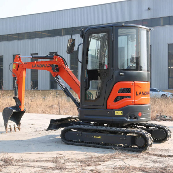 LANDWARD YANMAR Excavator 2.5 tons Mini Excavator optional engine 24HP XT25U Crawler Cab Mini Excavator 3 tons Euro 5 Customized