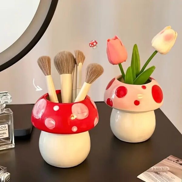 S507a96e52dd44504873541144a69ffecg.jpg Cute Mushroom Ceramic Pen Container Series Suitable Makeup Brush Holder Office Supplies Desktop Creative Decoration