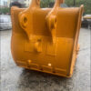 Excavator accessories include toothed bucket and mechanical quick change