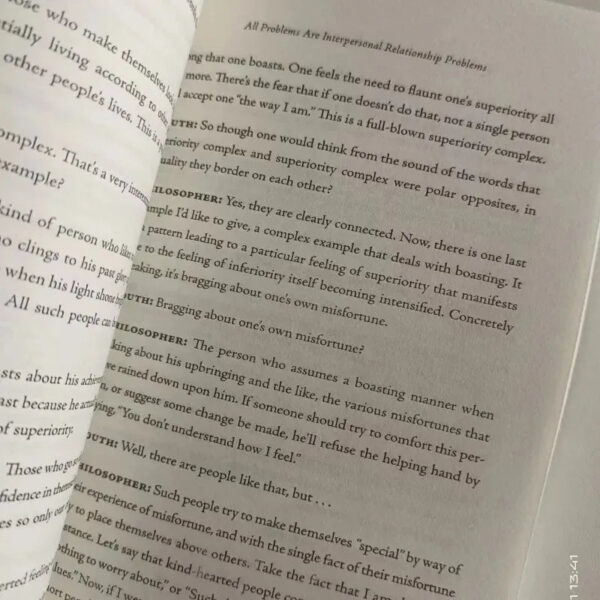 Sb03c7fda05ae45de9dd4331810781d3aO.jpg 2025The Courage to Be Disliked How to Free Yourself Change Your Life and Achieve Real Happiness Paperback English Book@@@