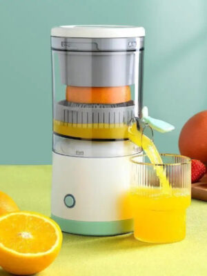 Sc014b2eff21c4f5bba86904deba756c0w.jpg Automatic Portable USB Multifunctional Small Bidirectional Spiral Juicer Cup with Residue Separation And Charging Feature