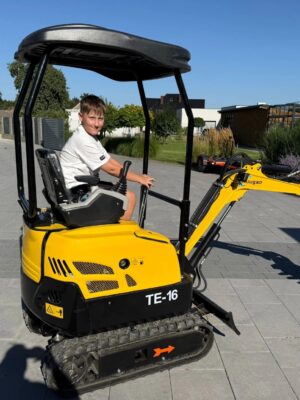 Sca3ccf9398ff4b769d3fb1821253a5bf5.jpg Mini Excavator 1.5 ton Free Shipping Mini Hydraulic Excavator Chinese Micro Digger minibagger Kubota Micro Bagger diesel digger