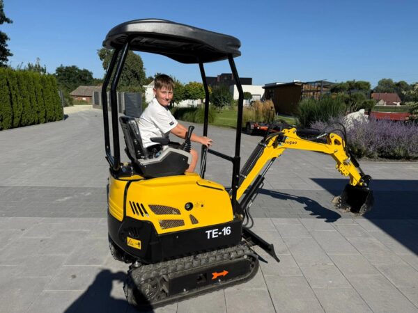 Sca3ccf9398ff4b769d3fb1821253a5bf5.jpg Mini Excavator 1.5 ton Free Shipping Mini Hydraulic Excavator Chinese Micro Digger minibagger Kubota Micro Bagger diesel digger