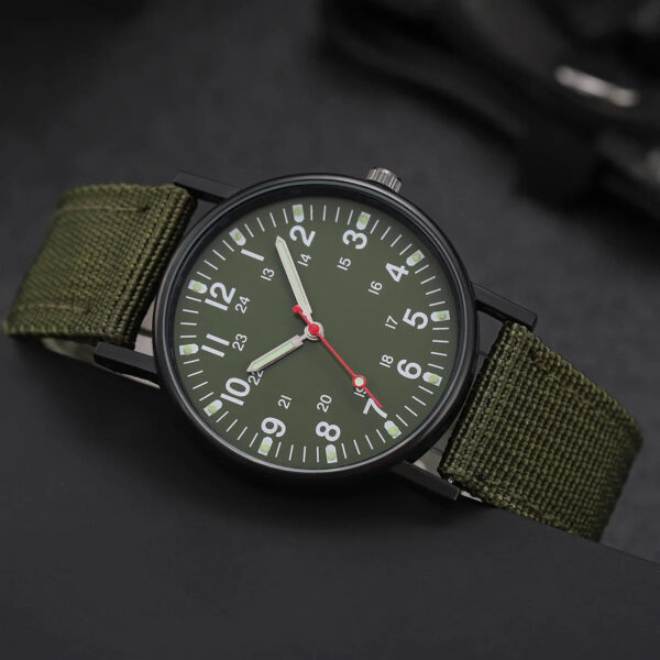 Sf2c3ccb7cf6b42b28e1a3a01b6cb208cU.jpg Casual Nylon Band Men Sports Watches Anlog Quartz Military Wristwatches Reloj Hombre(Without Box)