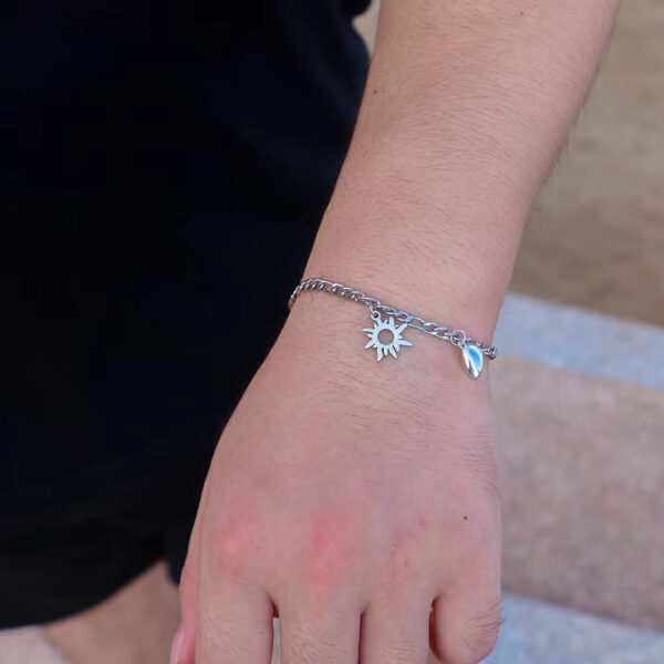 2Pcs Sun Moon Charm Magnet Attraction Stainless Steel Bracelets 2Pcs Sun Moon Charm Magnet Attraction Stainless Steel Bracelets