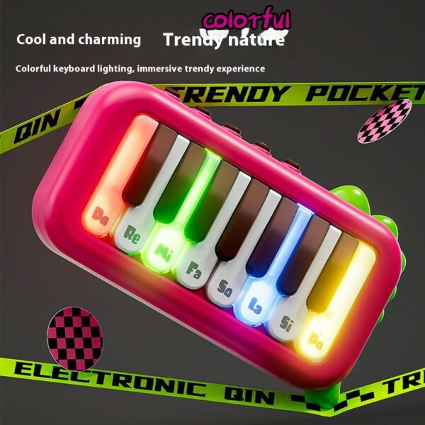 Baby Pocket Electronic Keyboard Can Play Little Piano Pattern Baby Pocket Electronic Keyboard Can Play Little Piano Pattern