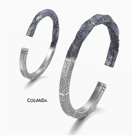 Bracelet Men's 99 Foot Silver Mobius Ring with Loop Pattern