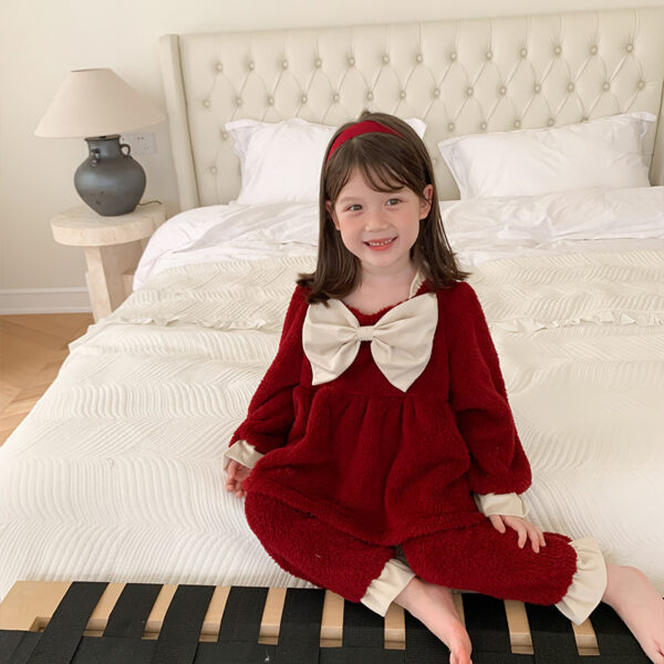 Coral Velvet Princess Little Girl Home Service Two-piece Suit Coral Velvet Princess Little Girl Home Service Two-piece Suit