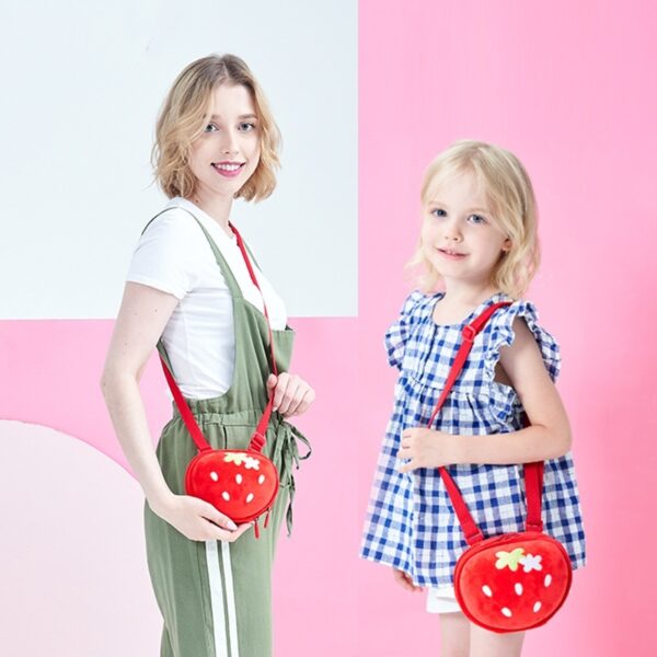 Cute Strawberry Fruit Cartoon Children's Crossbody Bag Cute Strawberry Fruit Cartoon Children's Crossbody Bag