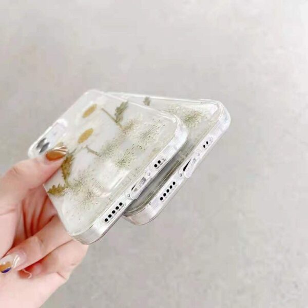 Epoxy Daisy Phone Case Applicable Protective Cover