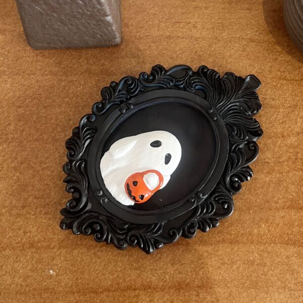 Halloween Resin Ornaments Trick or Treat Ghost Wall Decorations
