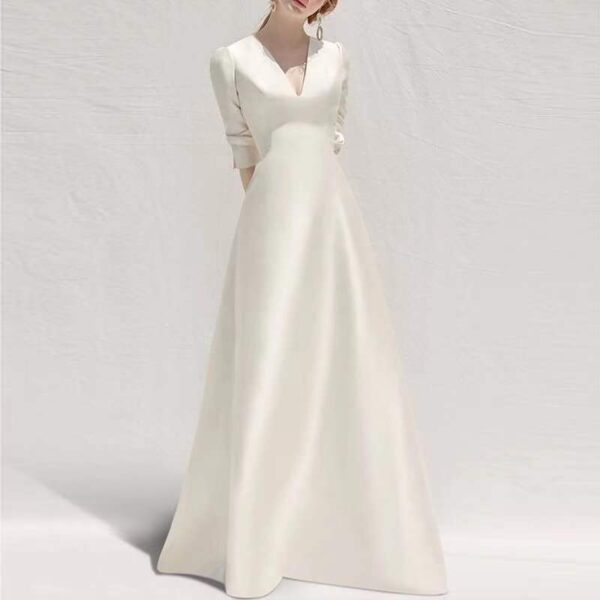 Ladies Style White Dress Satin Surface Was Thin and High French