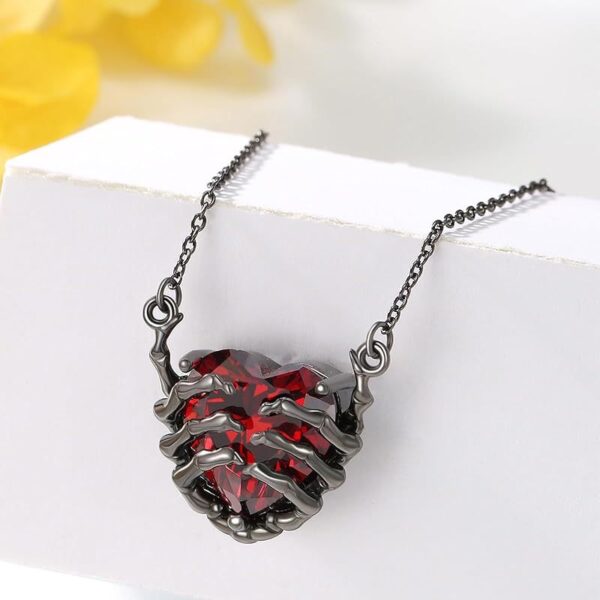 Retro Fashion Dark Red Love Ghost Claw Pendant Necklace Retro Fashion Dark Red Love Ghost Claw Pendant Necklace