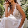 Slim and Deep V Suspender Light Wedding Dress Slim and Deep V Suspender Light Wedding Dress