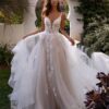 Slim and Deep V Suspender Light Wedding Dress Slim and Deep V Suspender Light Wedding Dress