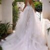 Slim and Deep V Suspender Light Wedding Dress Slim and Deep V Suspender Light Wedding Dress
