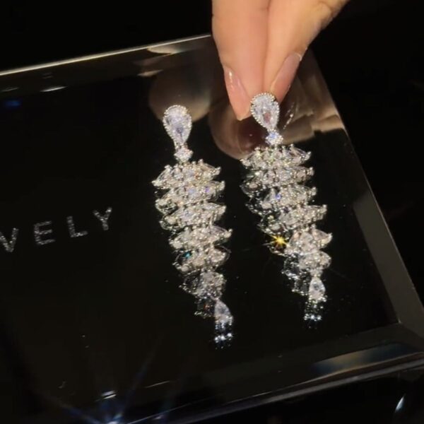 Sparkling Zircon Christmas Tree Drop Earrings for Women Trendy Xmas Sparkling Zircon Christmas Tree Drop Earrings for Women Trendy Xmas