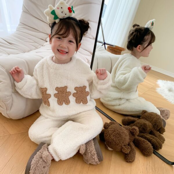 White Winter Girls Flannel Pajamas Suit White Winter Girls Flannel Pajamas Suit