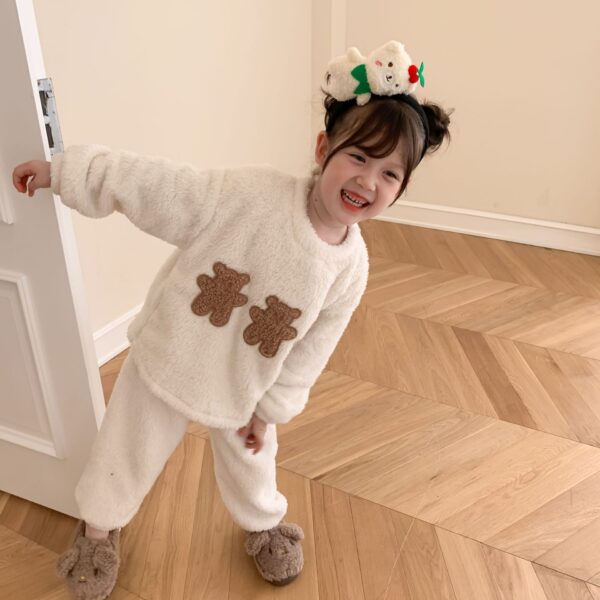 White Winter Girls Flannel Pajamas Suit White Winter Girls Flannel Pajamas Suit